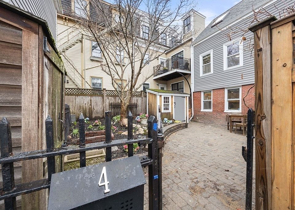 1st image of 4 Mead Street Ct