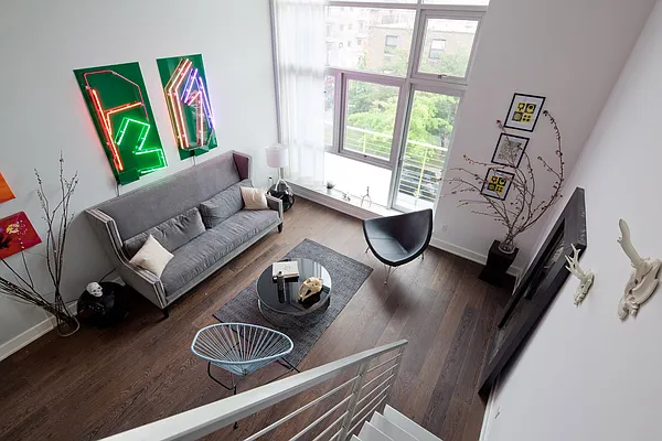Sold by aptsandlofts.com | media 20