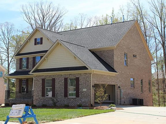 3rd image of 104 White Poplar Dr