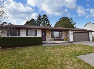 12522 Torrey Rd, Fenton, MI 48430