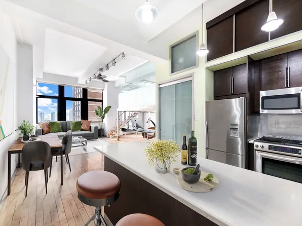 310 East 46th Street image 1 of 13