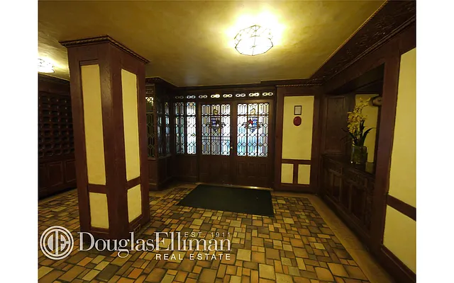 Rented by Douglas Elliman | media 19