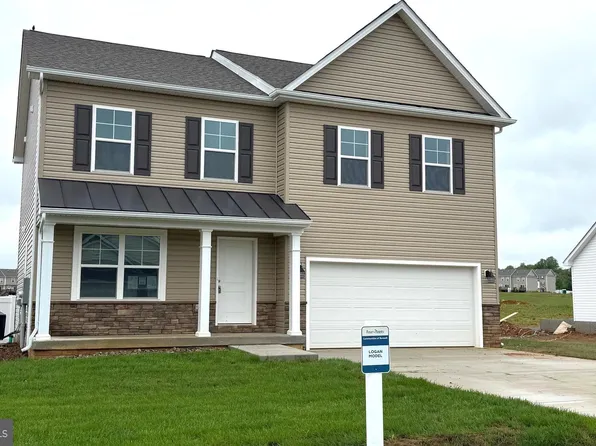 127 Santiago Cir, Martinsburg, WV 25403