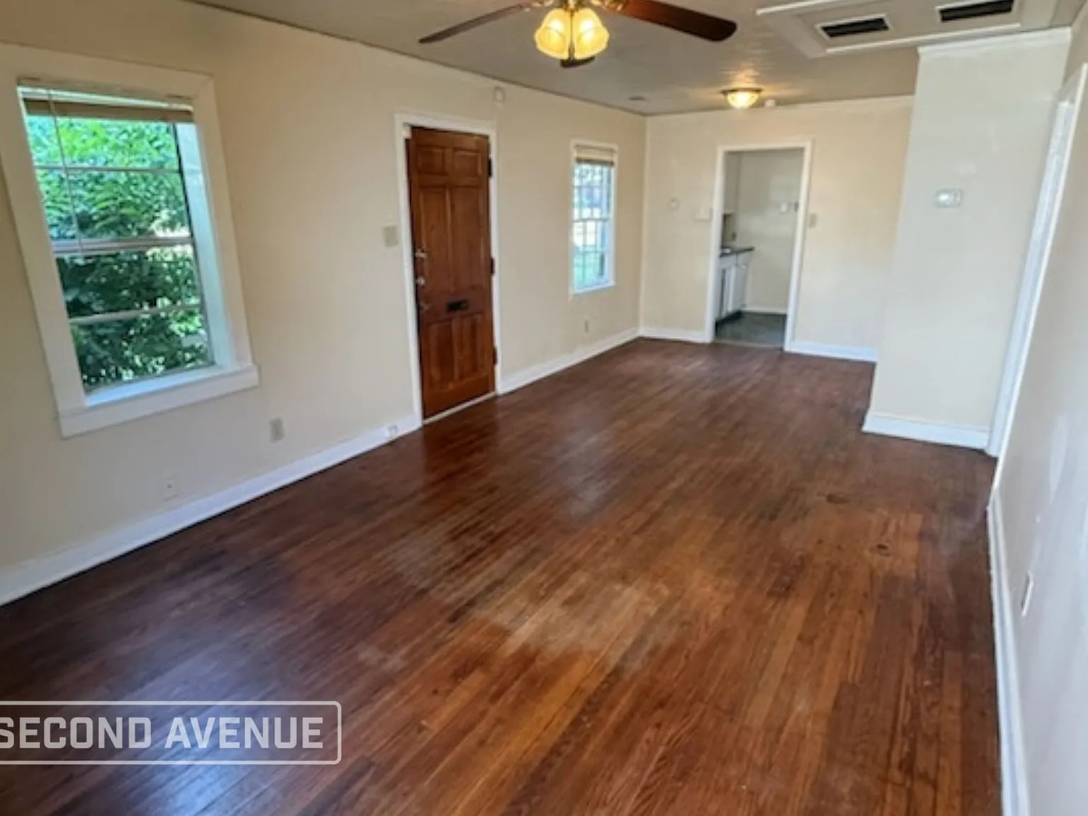 2 bed, 1.0 bath, 816 sqft, $850 — Photo 3