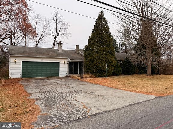 2nd image of 1709 Olive St