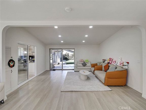 5th image of 1101 S 5th Ave