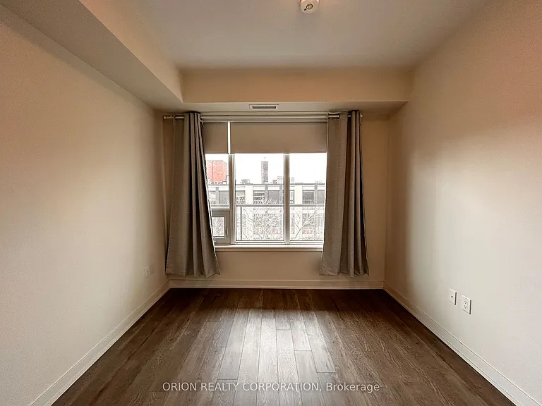212 King William St #620 — Photo 35