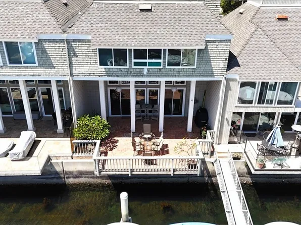 16451 Wimbledon Ln, Huntington Beach, CA 92649