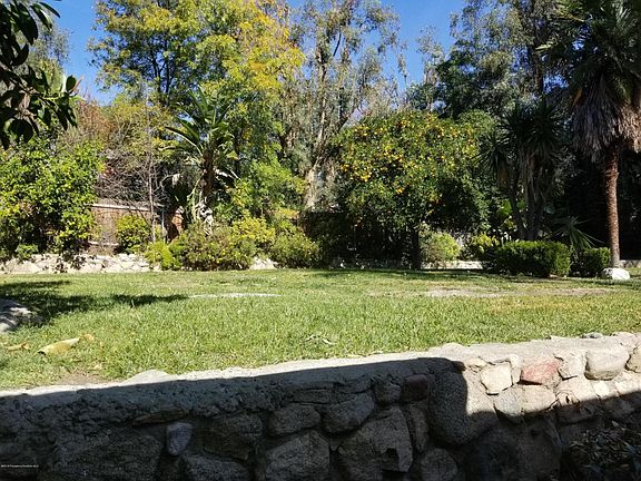 3rd image of 2431 Fairmount Ave