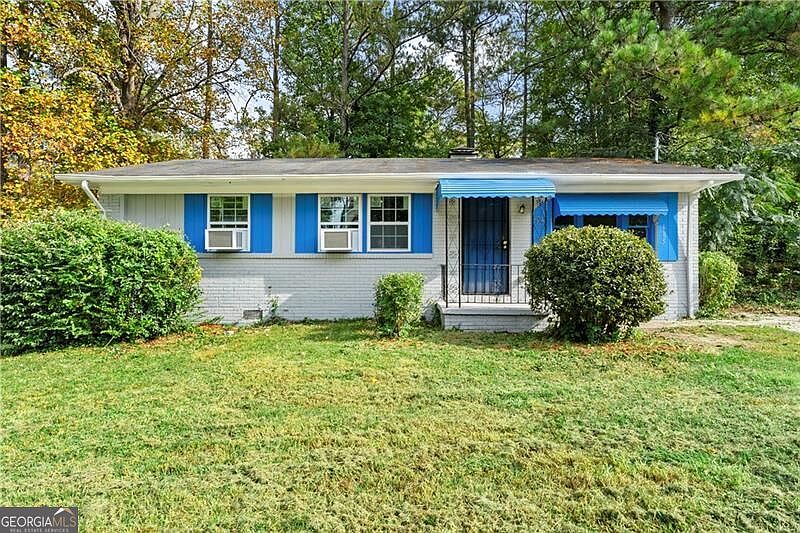 1st image of 685 Bolton Rd NW