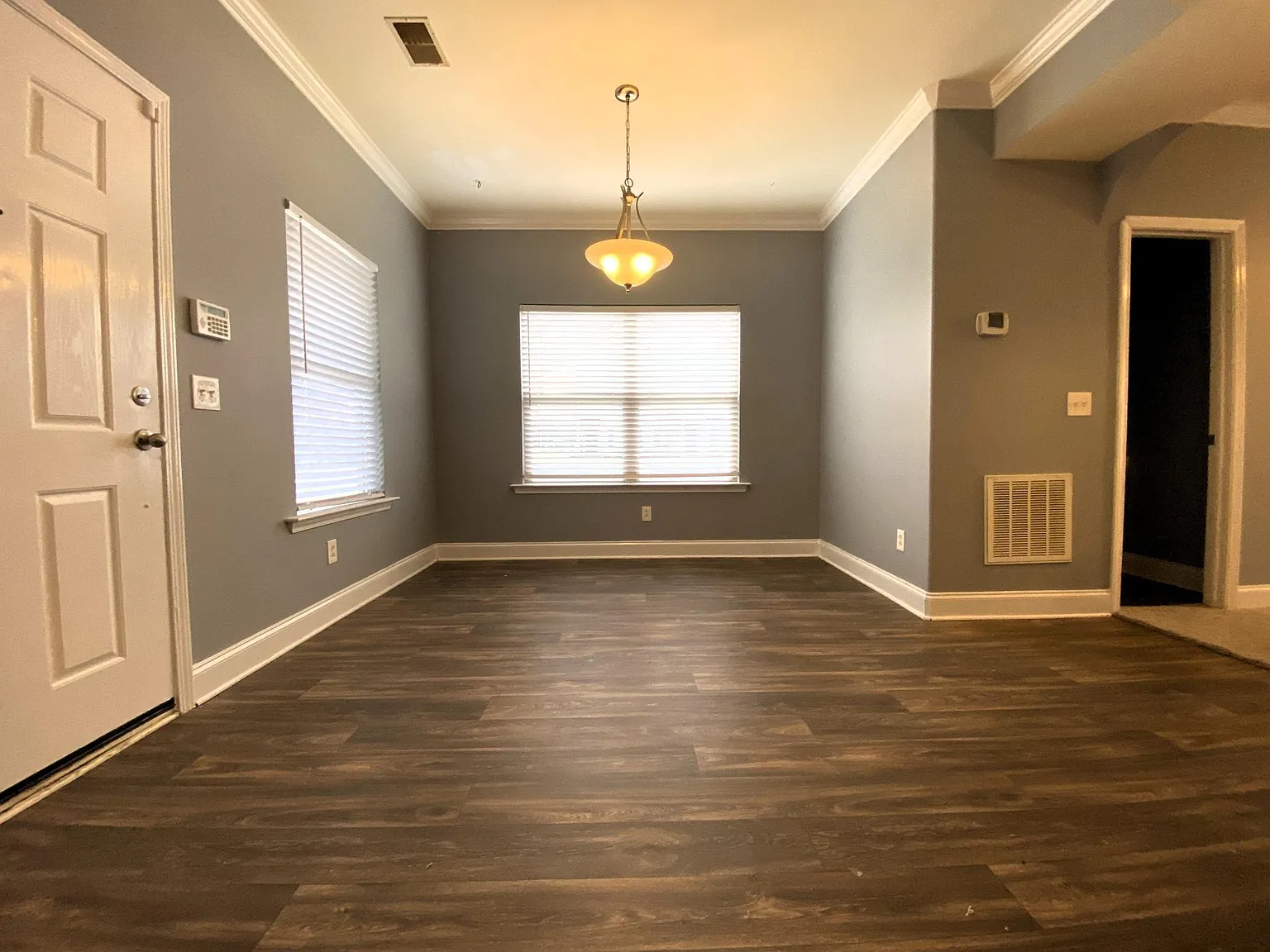 2 bed, 2.5 bath, 1320 sqft, $1,650 — Photo 4