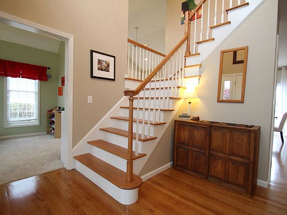 3rd image of 7 Sanibel Dr