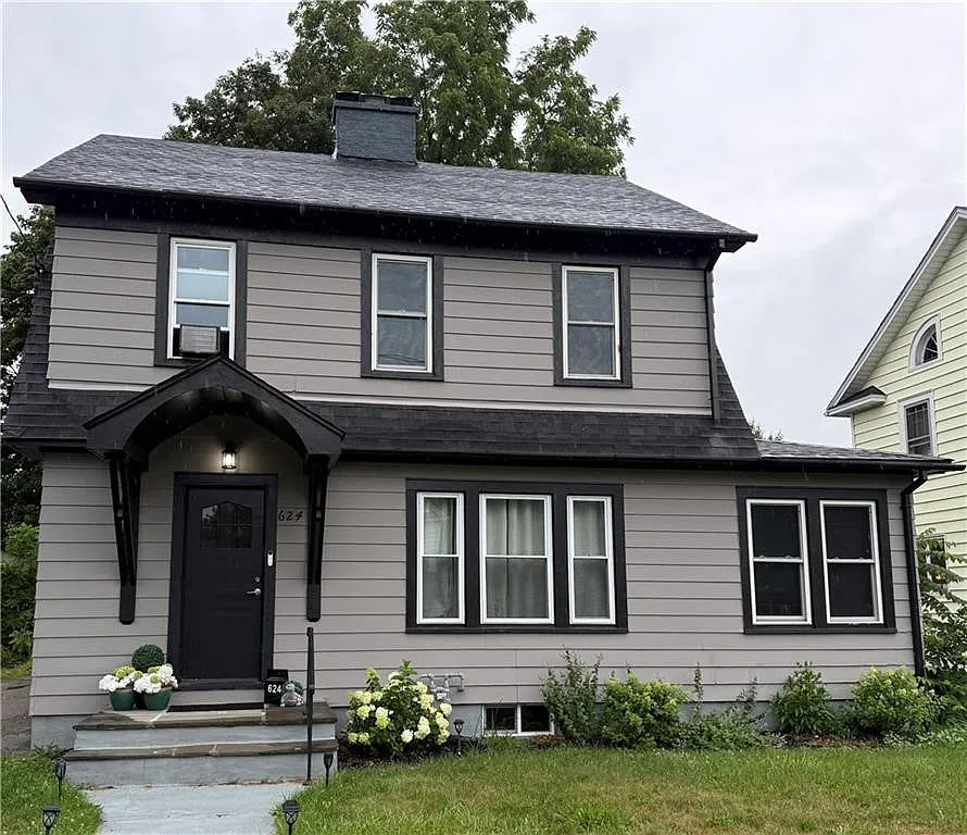 4 bed, 2.0 bath, 1818 sqft, $1,850 — Photo 1