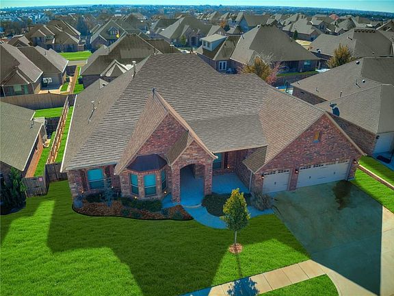 2nd image of 5204 NW 161st Ter