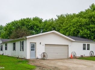 23401 Flat Iron Rd, Harvard, IL 60033