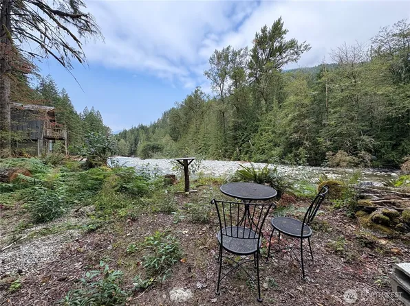 63679 Marblemount Way, Marblemount, WA 98267