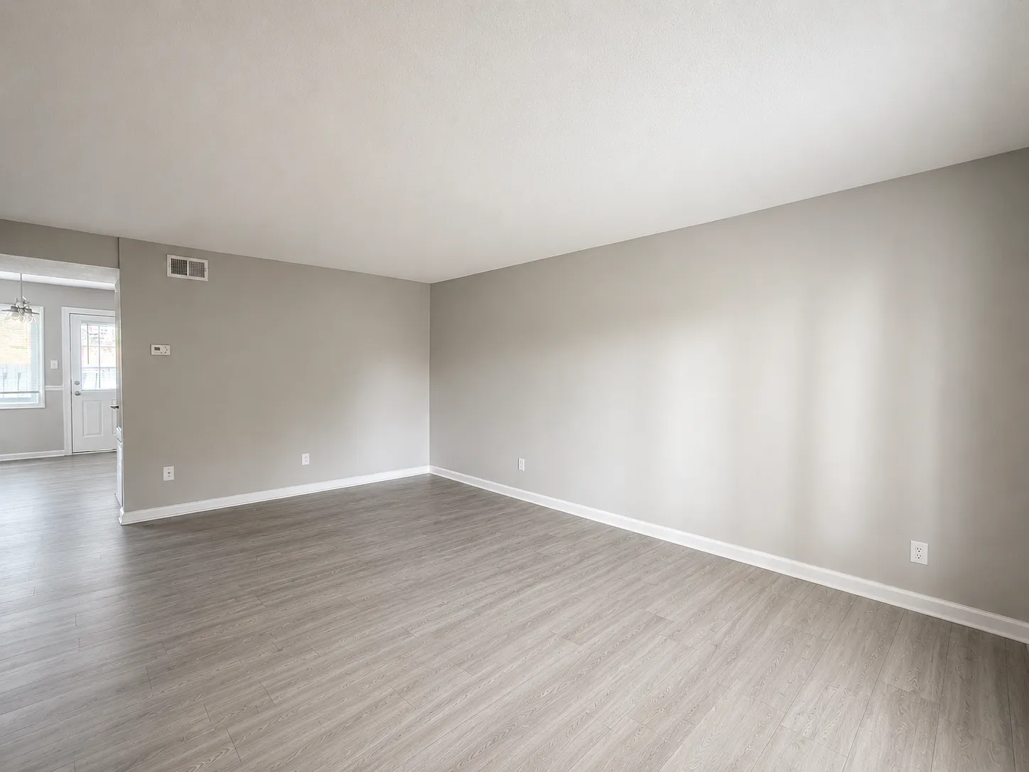 28210 Housing Opportunity — Photo 2