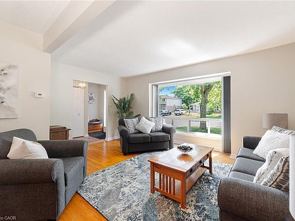 5th image of 48 Glenmore Cres