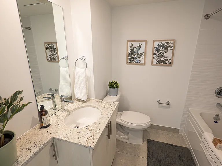 950 Lansdowne Ave — Photo 12