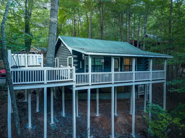 129 N Cherokee Dr, Blue Ridge, GA 30513