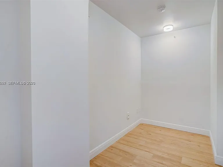 2425 SW 27th Ave #806 — Photo 18