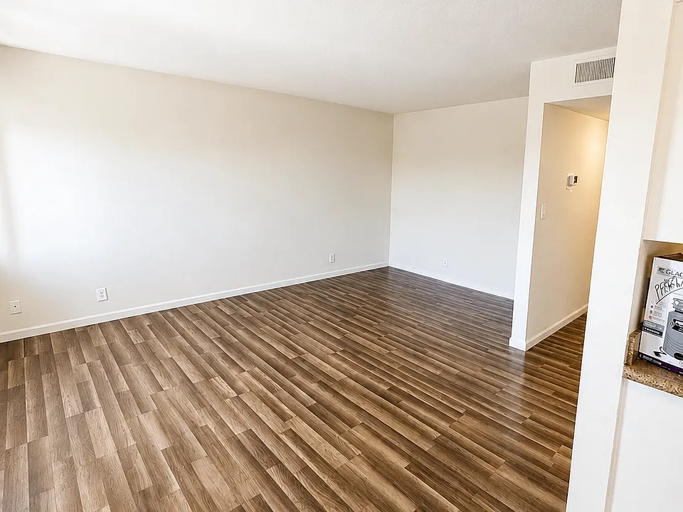 412 W Monroe Ave #14