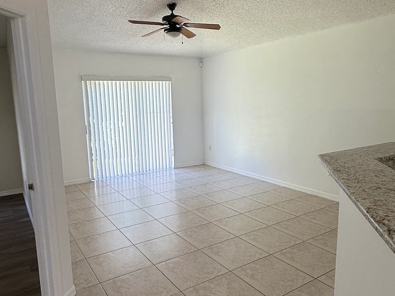 3 bed, 1800 sqft, $2,300 — Photo 3