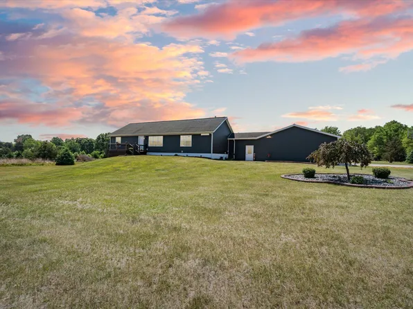 9715 Humphrey Rd, Reading, MI 49274