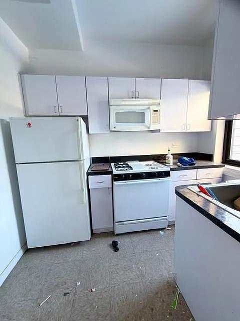 660 West 178th Street — Photo 3