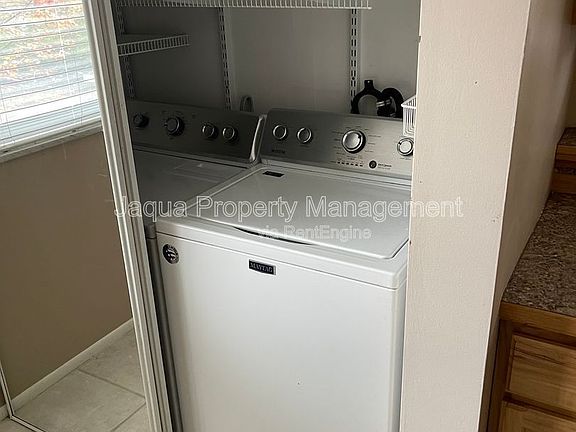 3rd image of 714 Garland Cir