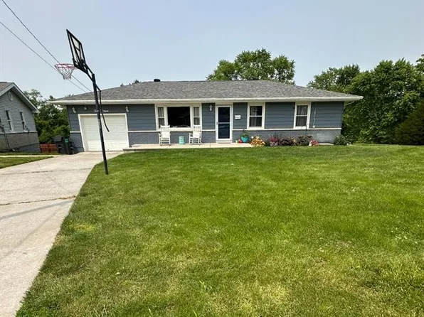 415 Virginia Ave, Cottage Hills, IL 62018