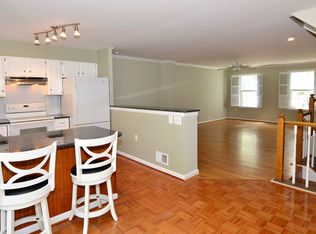 11940 Sentinel Point Ct, Reston, VA 20191