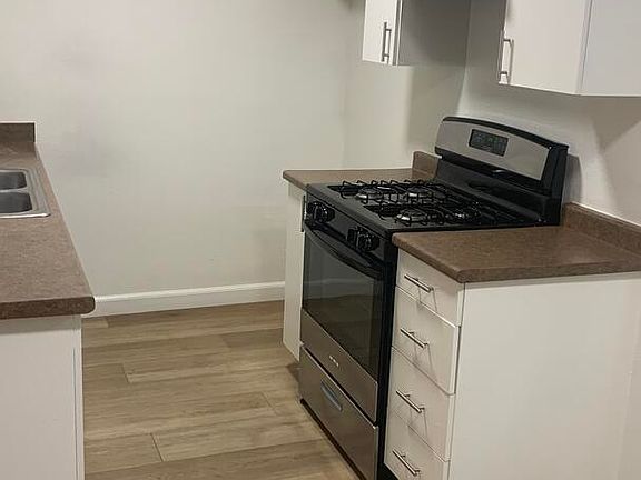 4th image of 919 N Eucalyptus Ave APT 7