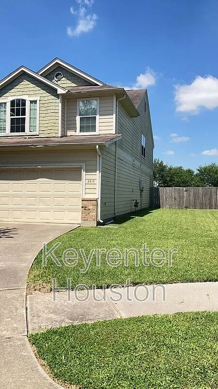 3 bed, 2.5 bath, 1946 sqft, $1,850 — Photo 3