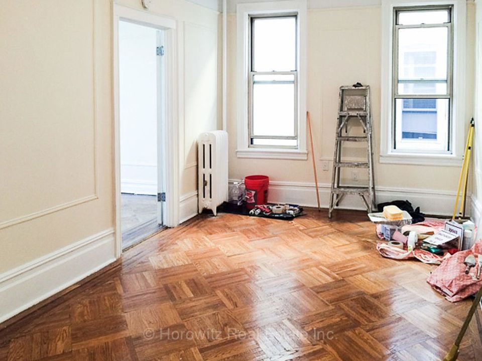 1st image of 4407 28th Ave APT 1R