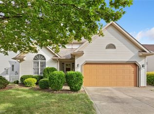 607 Carrington Ct, Willowick, OH 44095