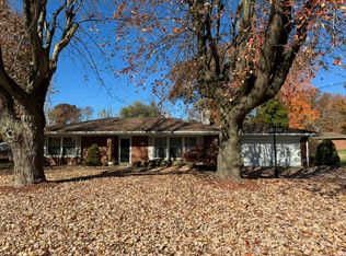 901 Southgate Dr, Belleville, IL