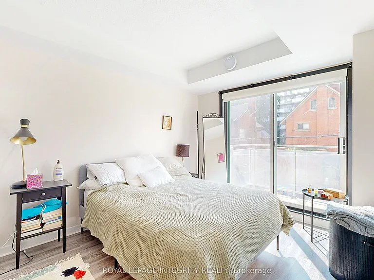 138 Somerset St W #203 — Photo 17