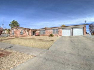 10709 Vista Lomas Dr, El Paso, TX 79935