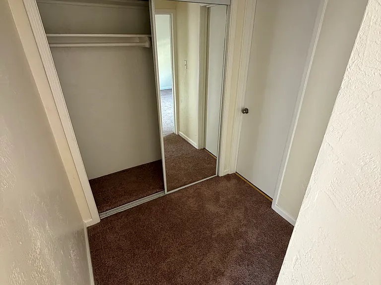 273 Macarthur Blvd #105 — Photo 6