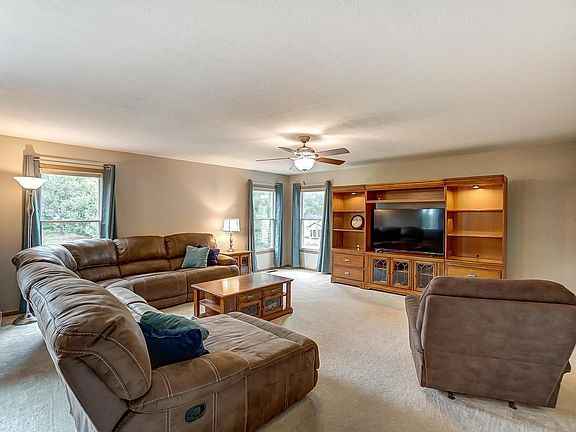 3rd image of 8563 Smokey Hollow Dr