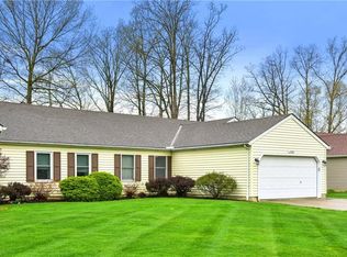 1926 Candlewood Dr #31-A, Avon, OH