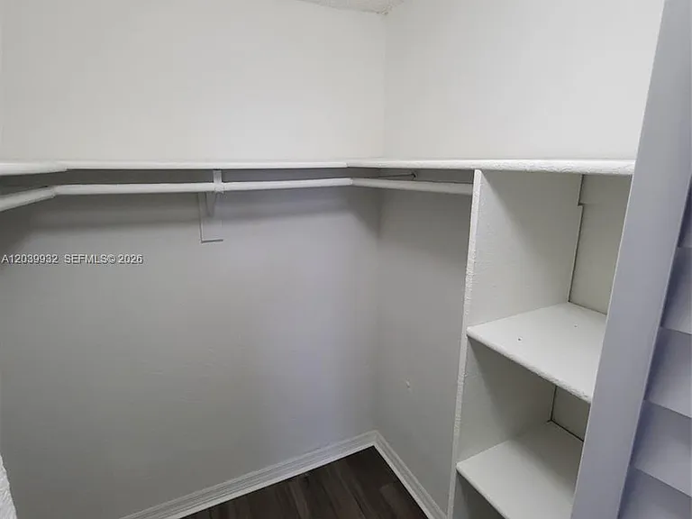 4550 NW 9th St #512E — Photo 10