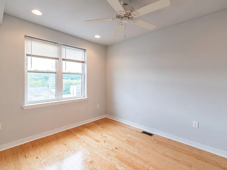 4124 Tower St — Photo 24