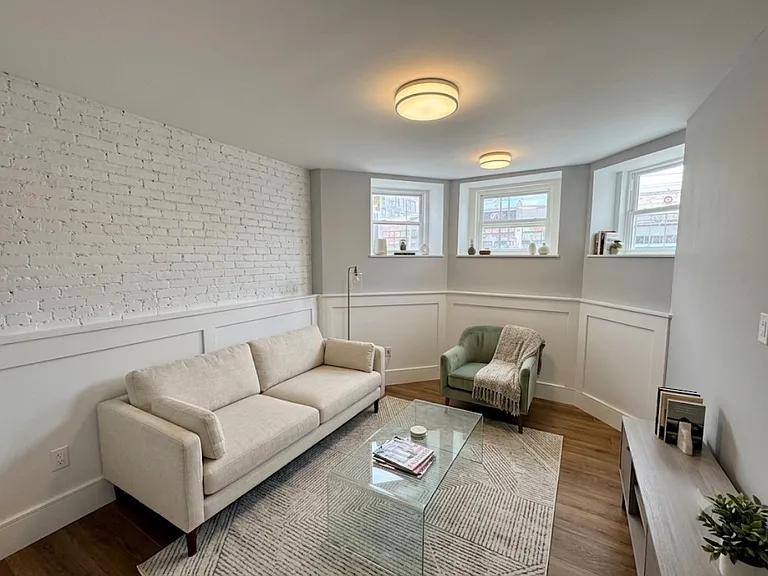 1080 Commonwealth Ave #6 — Photo 1