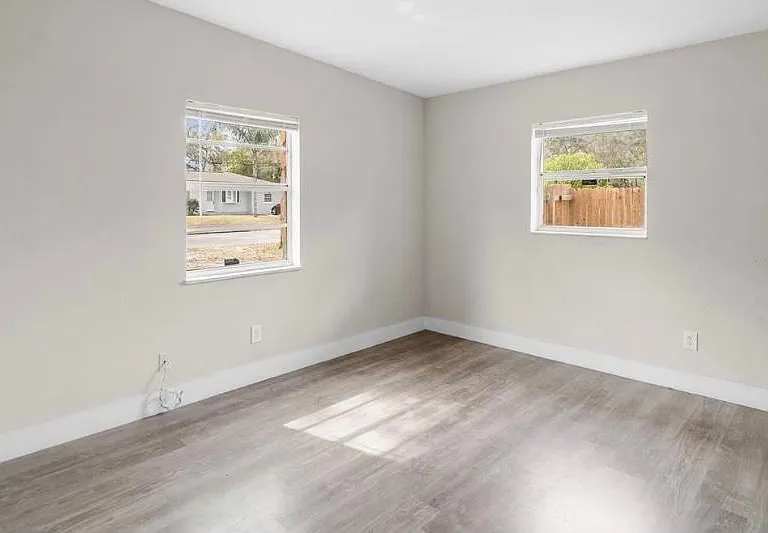 3016 E Norfolk St — Photo 5