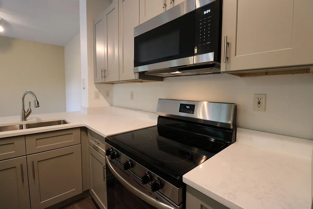 Building Photo - 560 Florida Club Blvd #301
