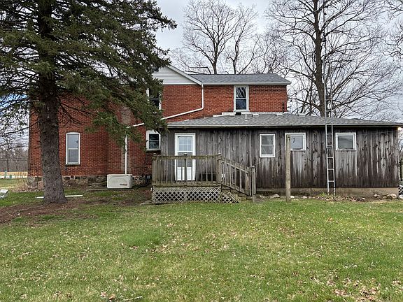 3rd image of 61580 Farrand Rd