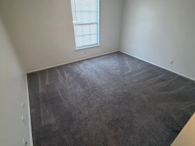Naveen Pine Apartments — Photo 42