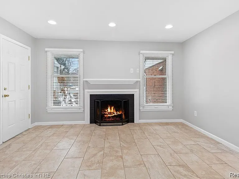 6881 W Dartmoor Rd — Photo 23